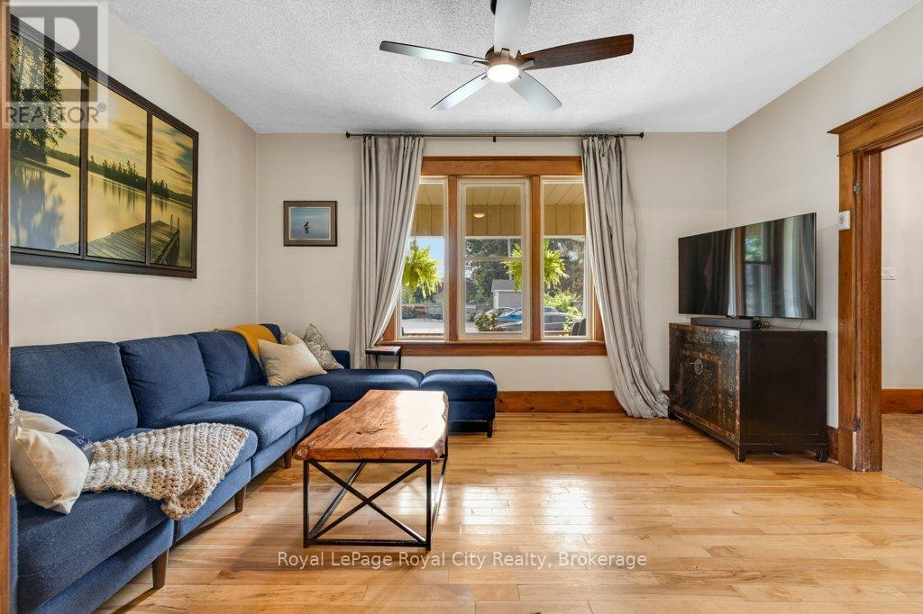 9 WILBUR STREET N - 17