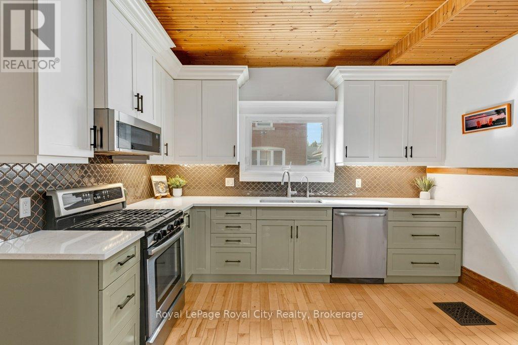 9 WILBUR STREET N - 21