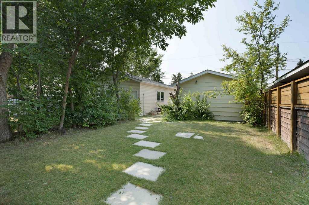 11 10 Street W - Image 19