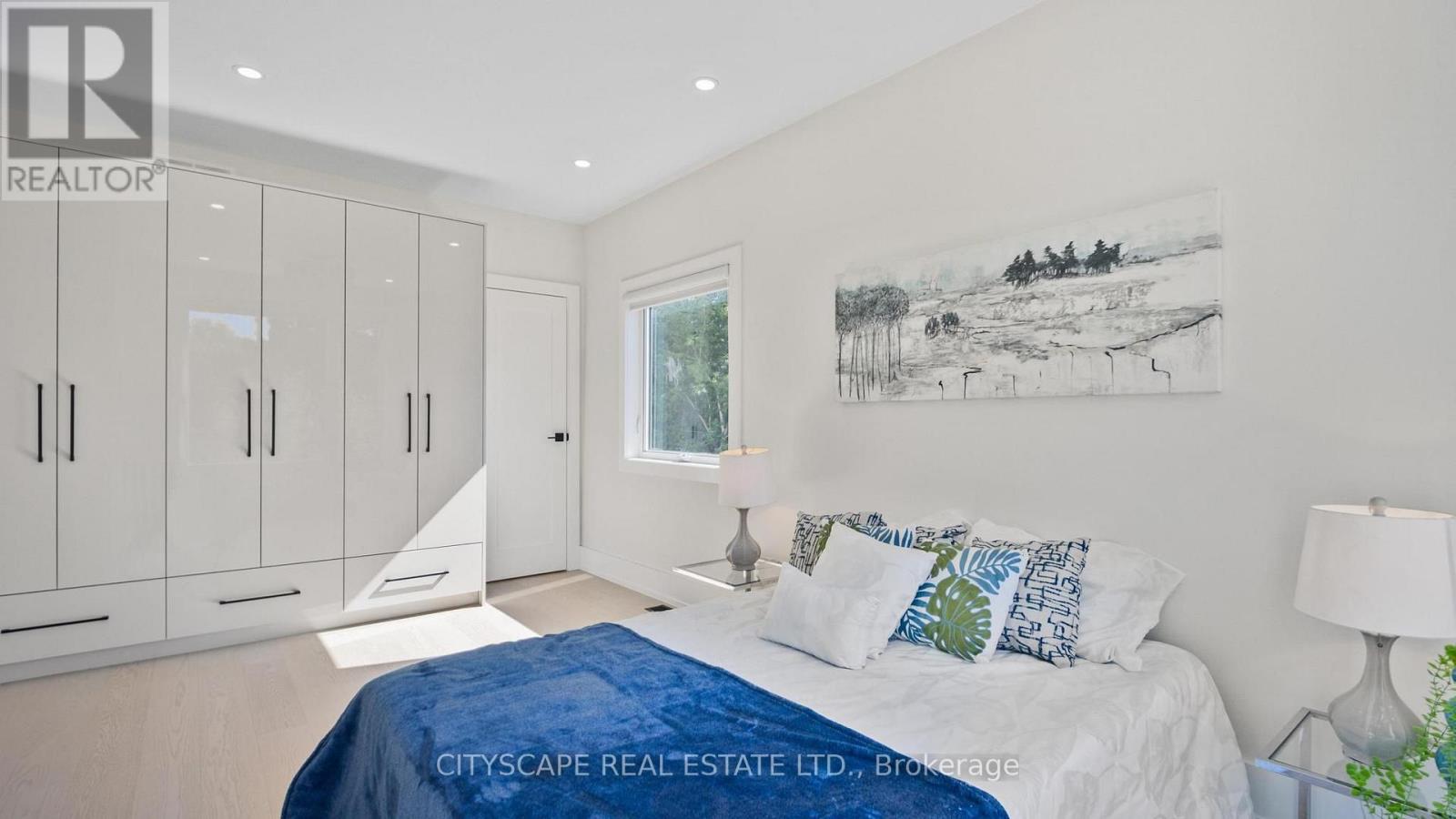 39 KENWORTHY AVENUE - 36