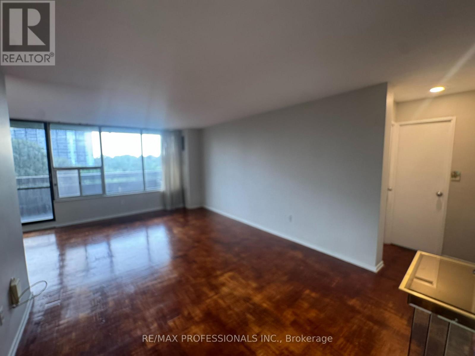 #602 11 WINCOTT DRIVE - 3