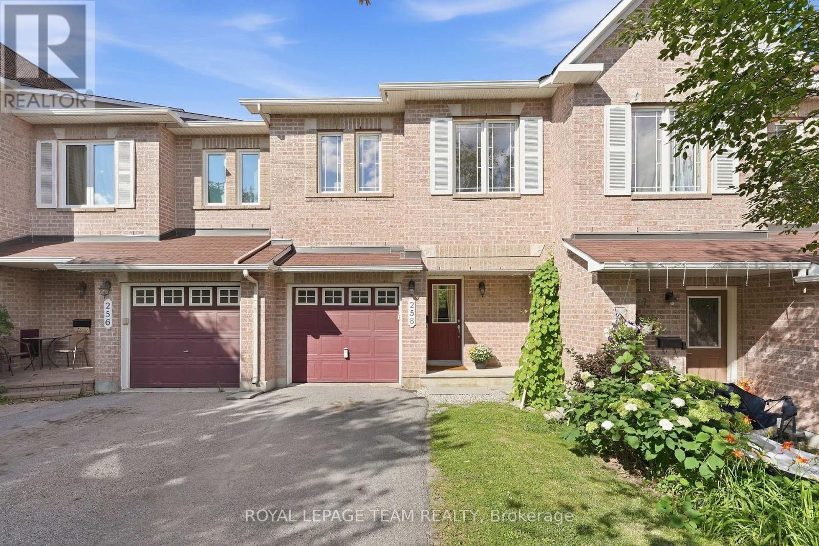 3 Bed, 3 Bath House for Rent in Ottawa – 258 FORESTBROOK STREET, Ottawa – MLS# X13671846 - Image 1