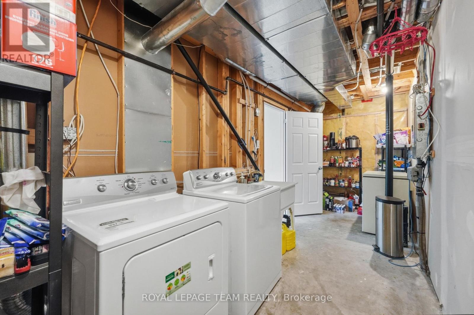 3 Bed, 3 Bath House for Rent in Ottawa – 258 FORESTBROOK STREET, Ottawa – MLS# X13671846 - Image 32