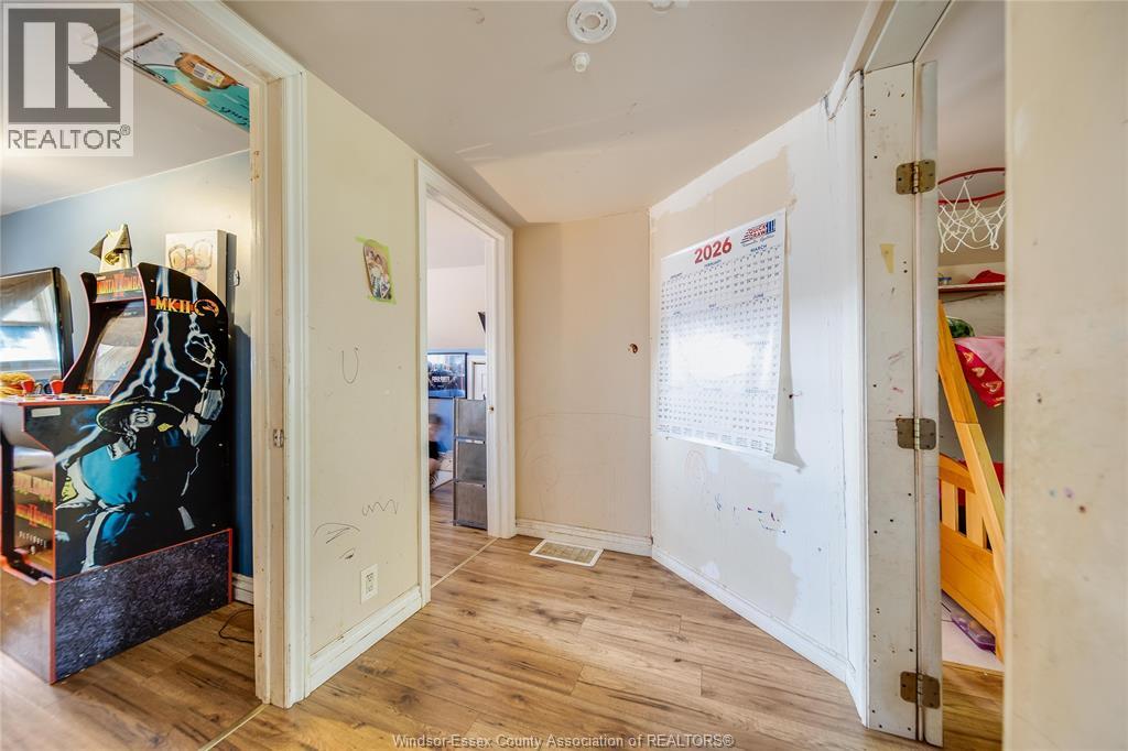 1066 HICKORY - Image 10