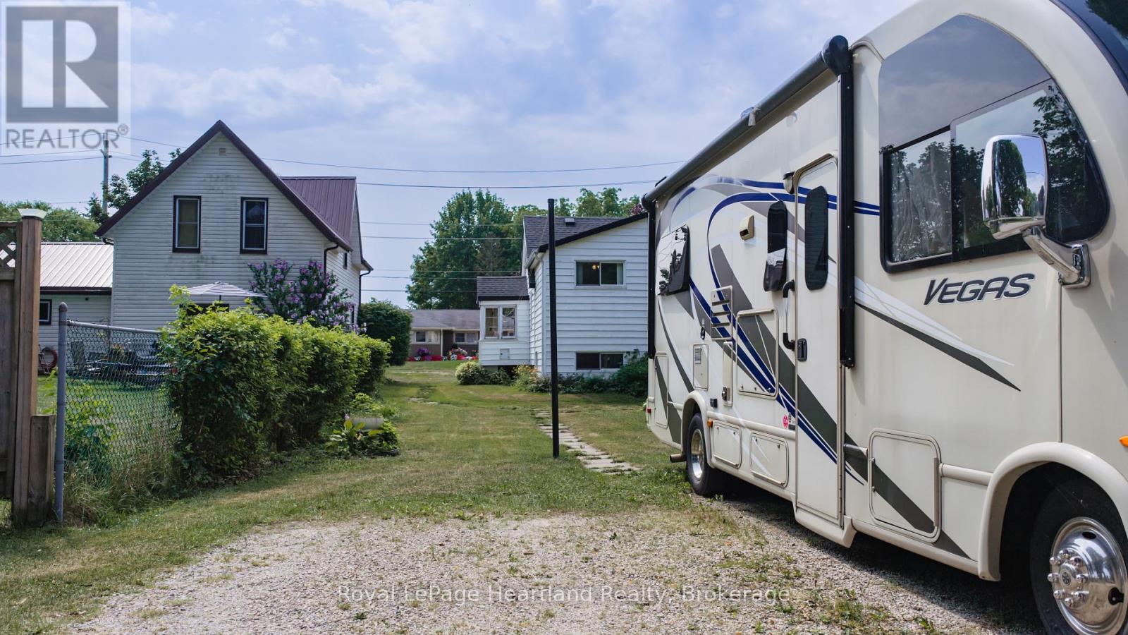 128 BRITANNIA ROAD W - 31