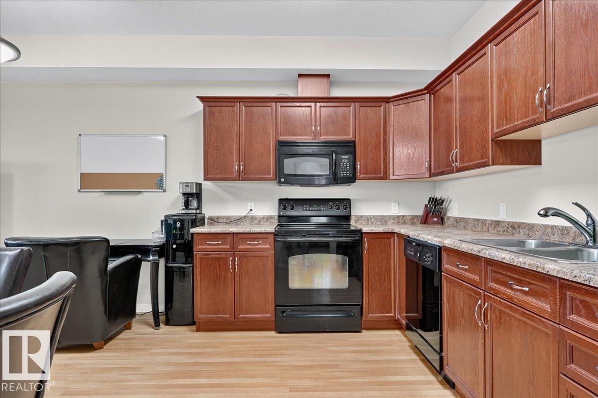 #306 8702 SOUTHFORT DR - 17