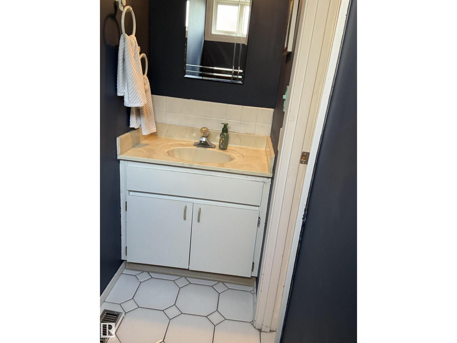 3236 130A Av NW NW photo 4 — MLS® E4502992