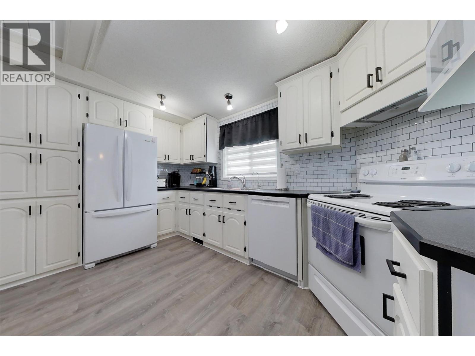#61 724 Innes Avenue - Image 7