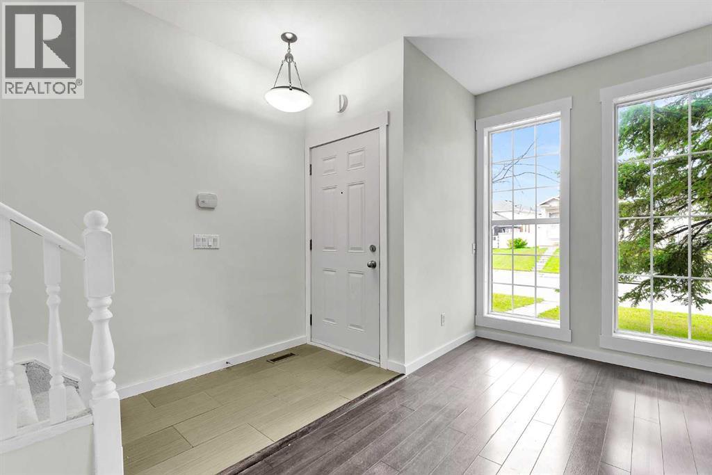 7097 Laguna Way NE - 6
