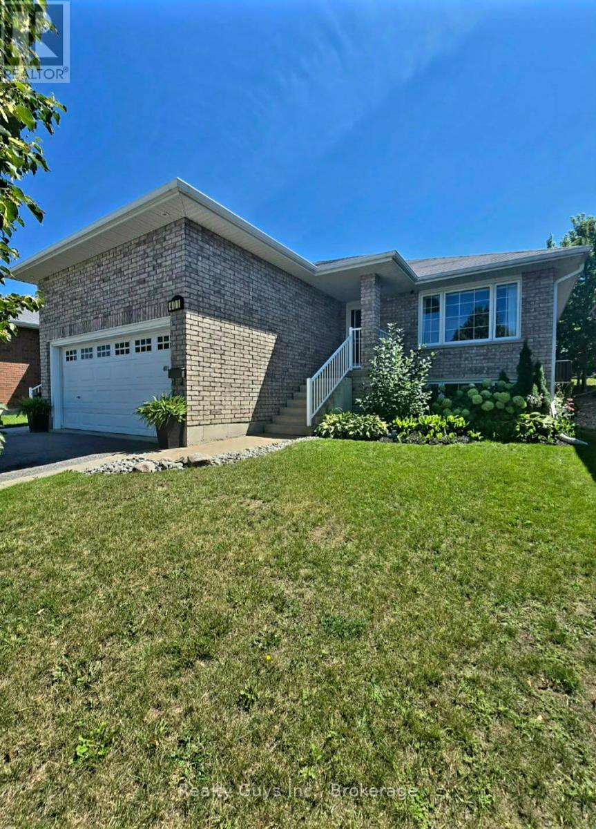 401 BIANCO CRESCENT - 1