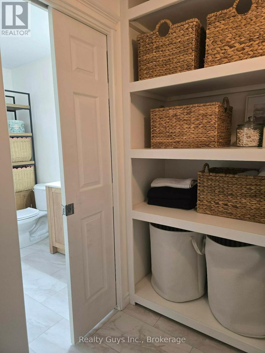 401 BIANCO CRESCENT - 21