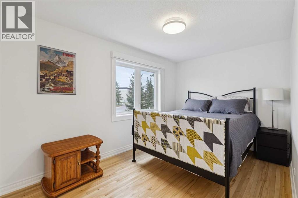 4412 Amiens Road SW - 13