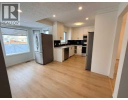 651 Macewan Drive NW - photo 3