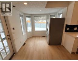 651 Macewan Drive NW - photo 4