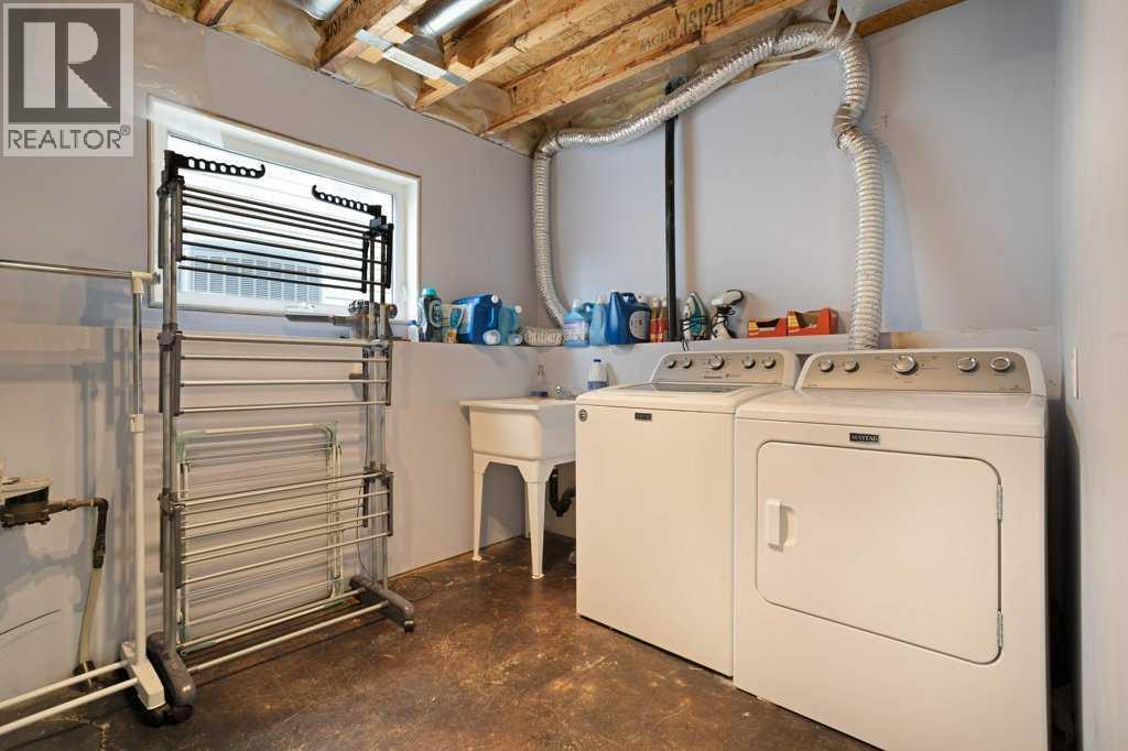 50 Chilcotin Way W - Image 34
