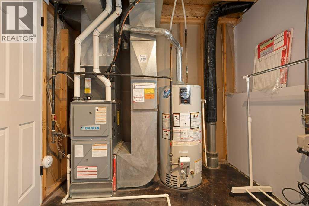 50 Chilcotin Way W - 35