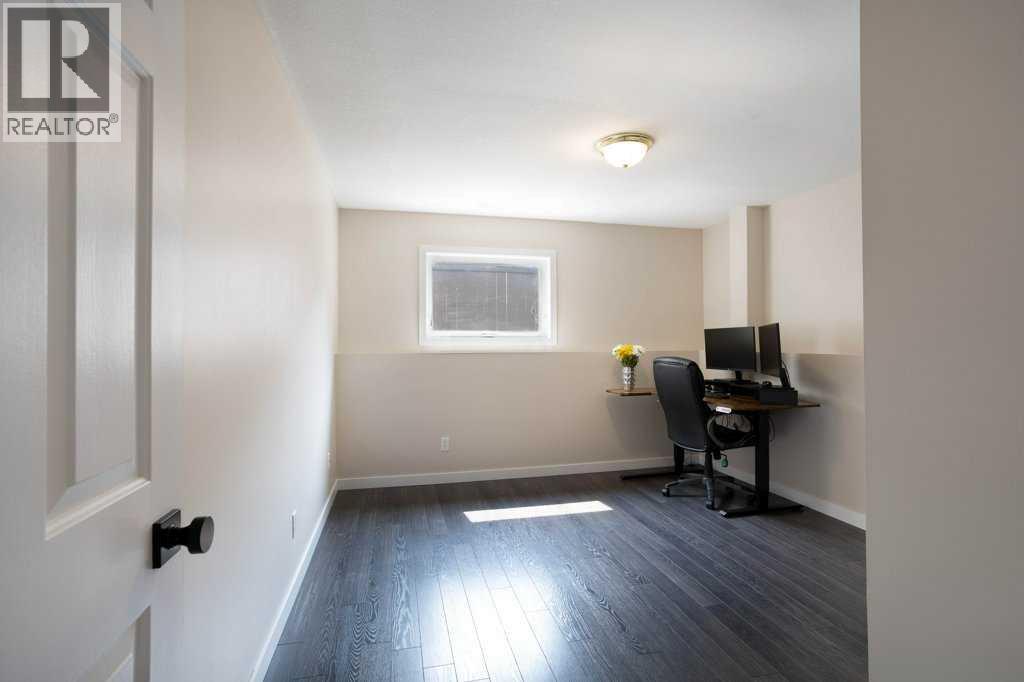 50 Chilcotin Way W - Image 30