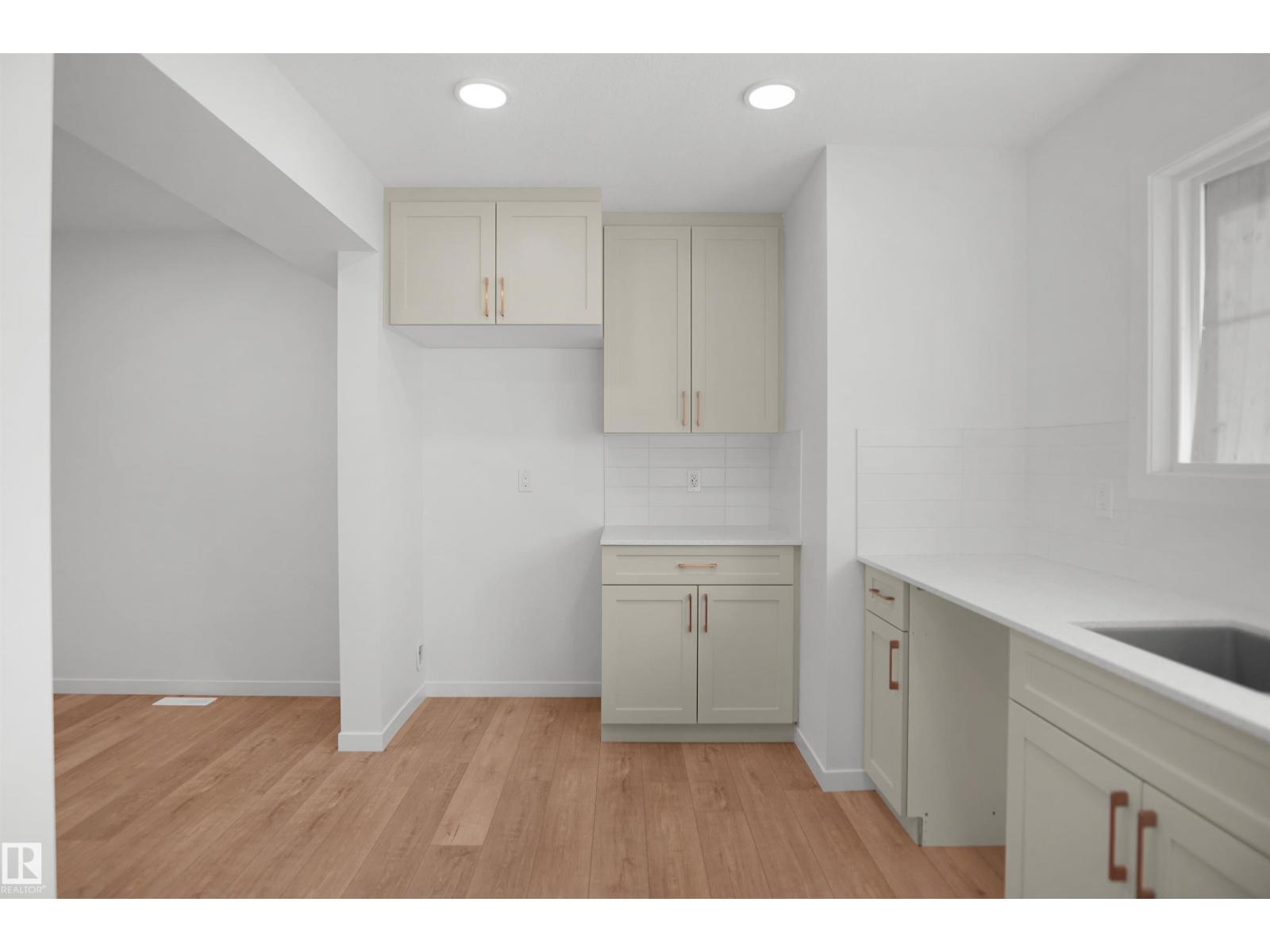 1423 9 ST NW - 15
