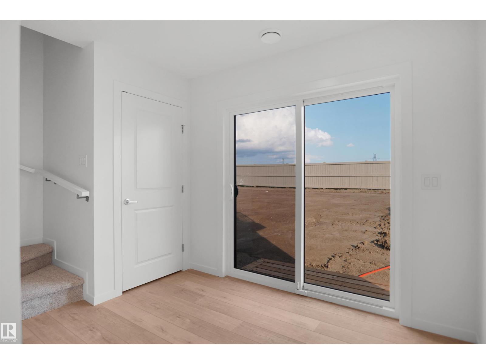 1423 9 ST NW - 4
