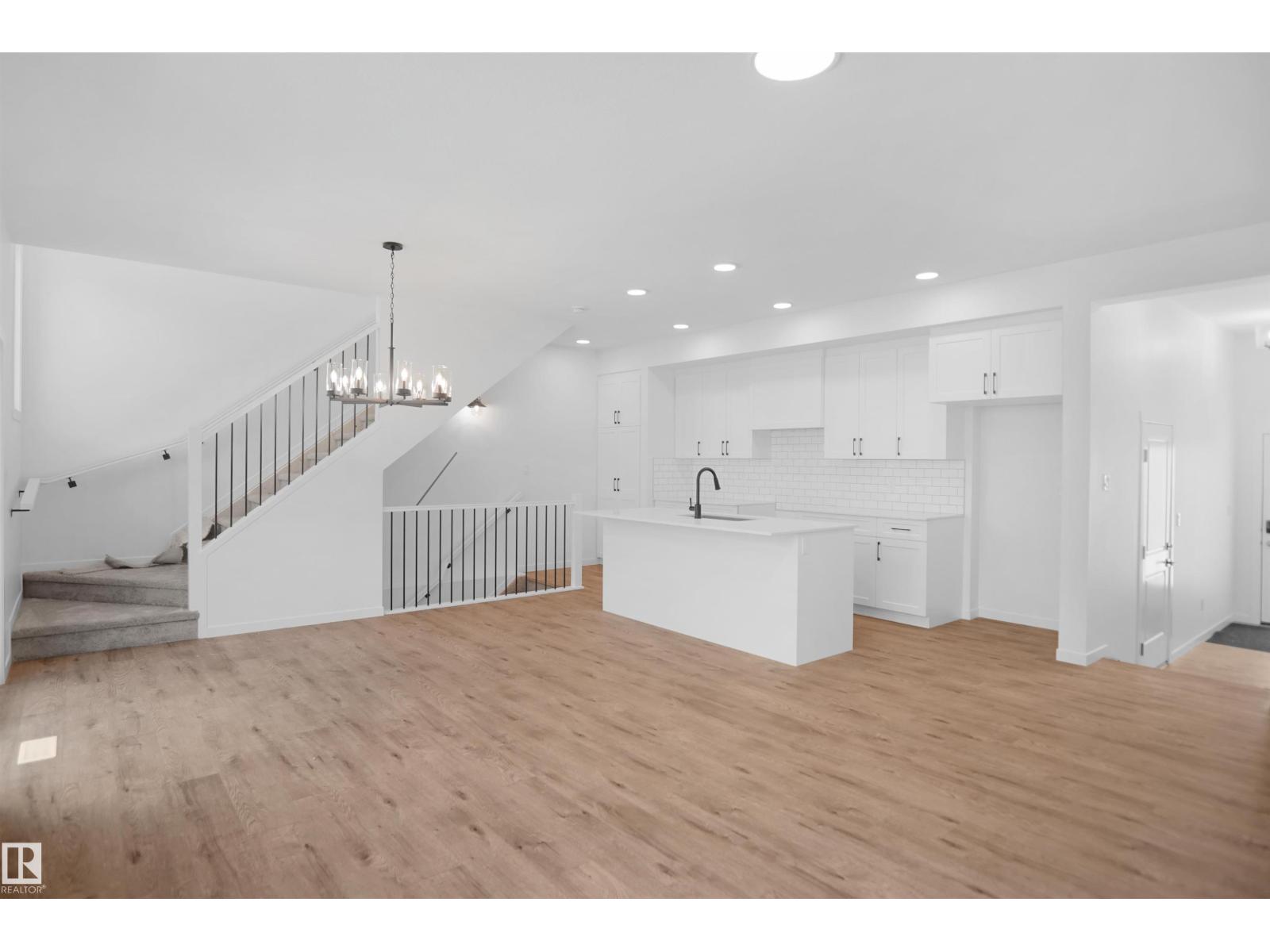 #33 19904 31 AV NW - 14
