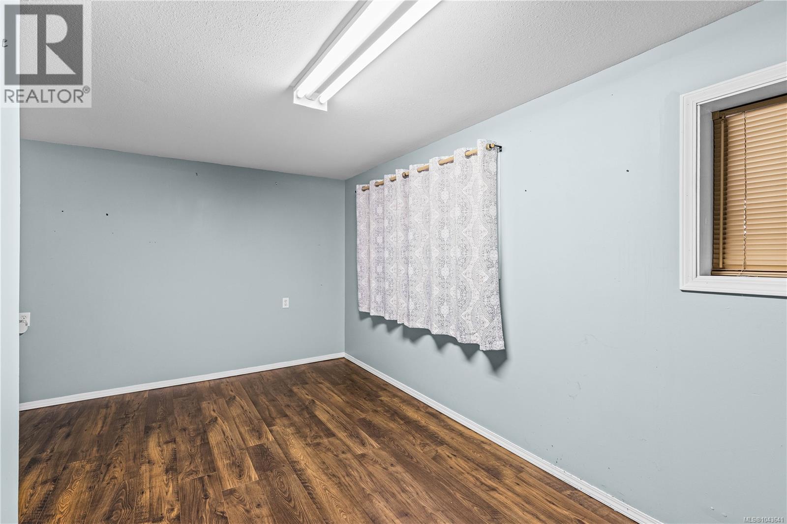 430 Elizabeth Rd - Image 13