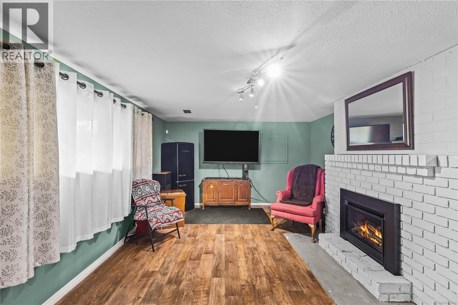 430 Elizabeth Rd - Image 6