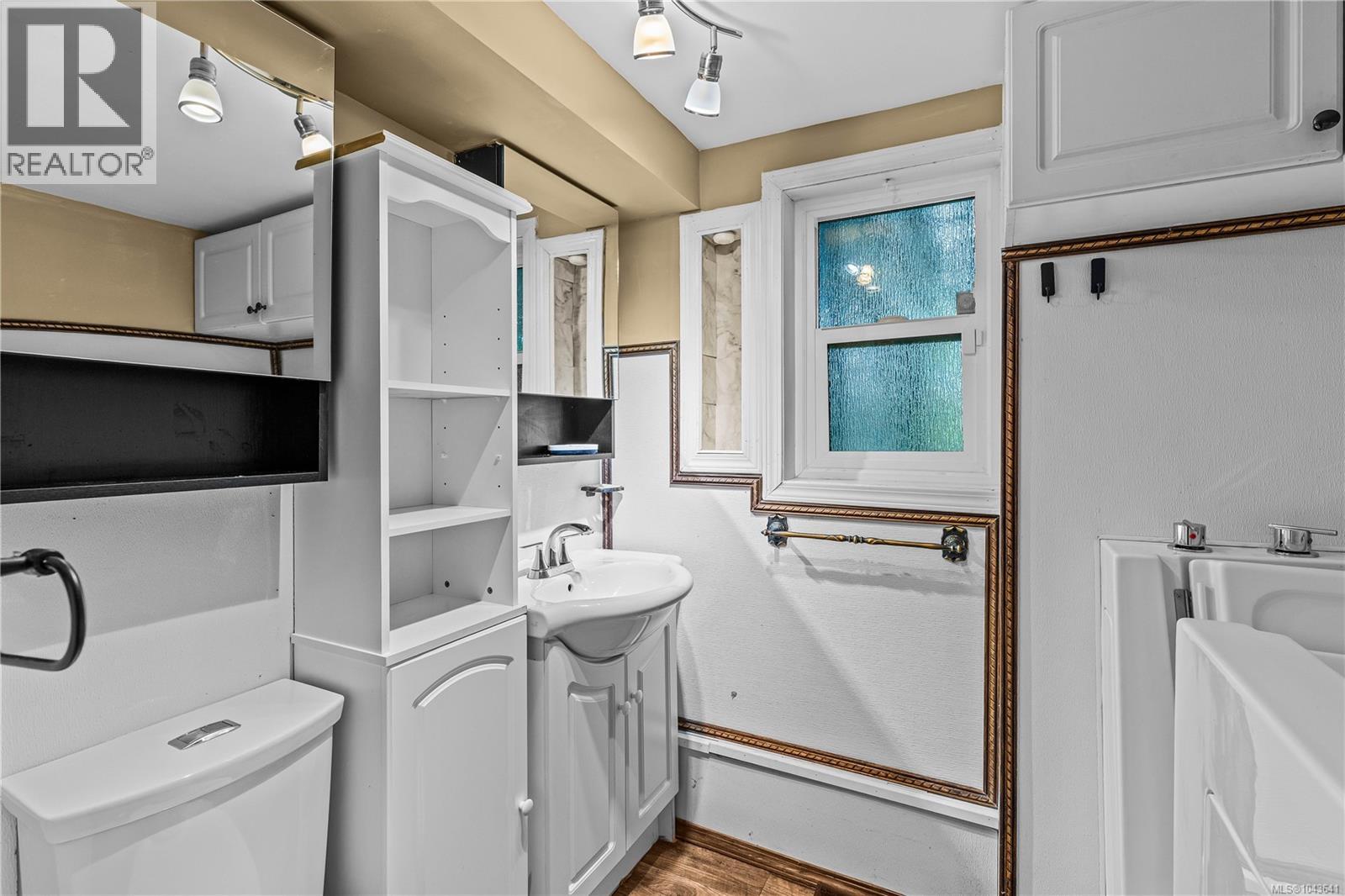 430 Elizabeth Rd - Image 11