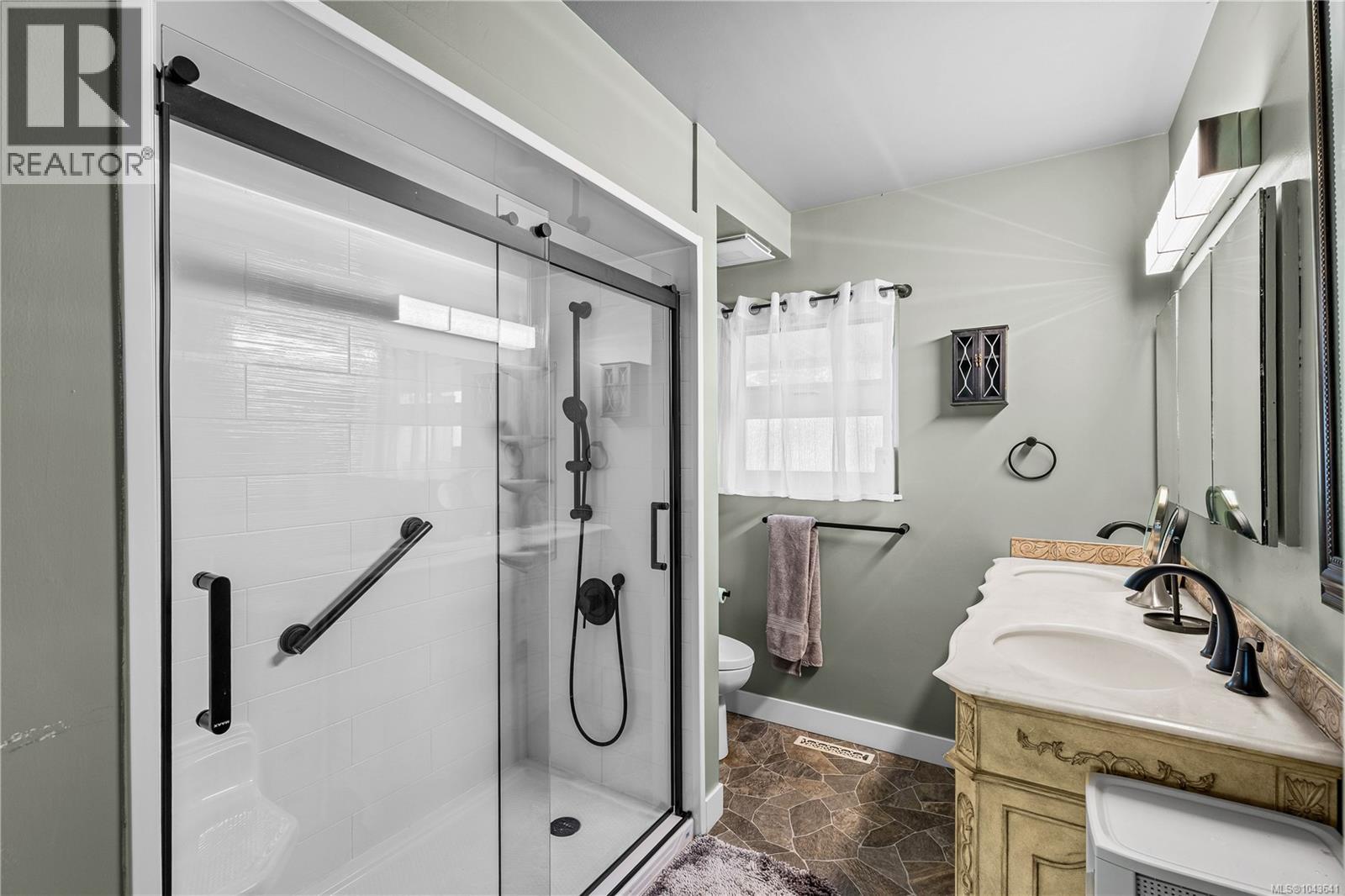 430 Elizabeth Rd - Image 23