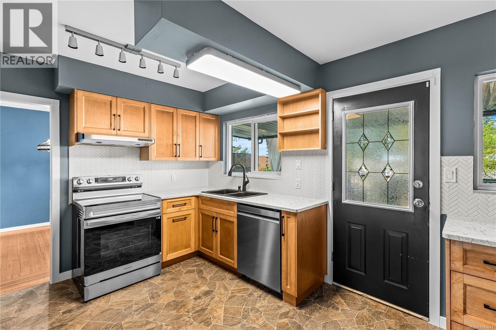 430 Elizabeth Rd - 32