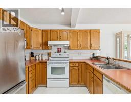 10521 Hidden Valley Drive Nw, Calgary, AB T3A5W8 Photo 12