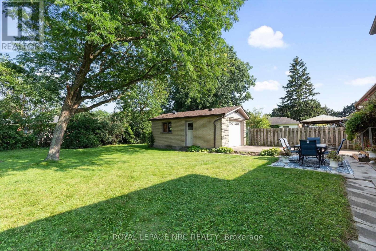 17 JOANNA DRIVE - 34