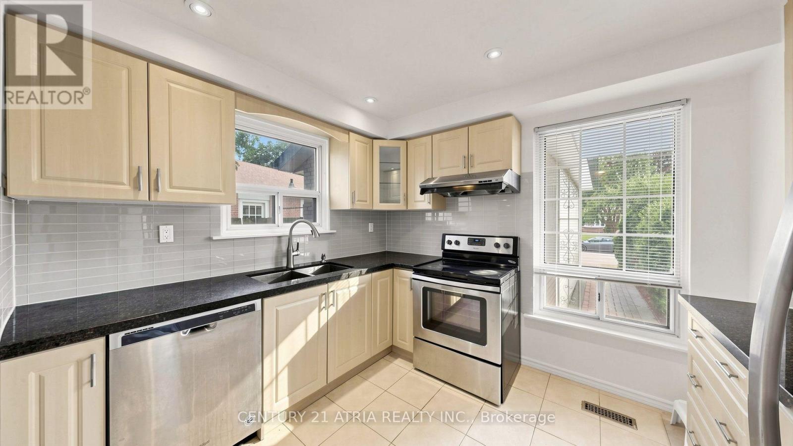 3441 OAKGLADE CRESCENT - 14