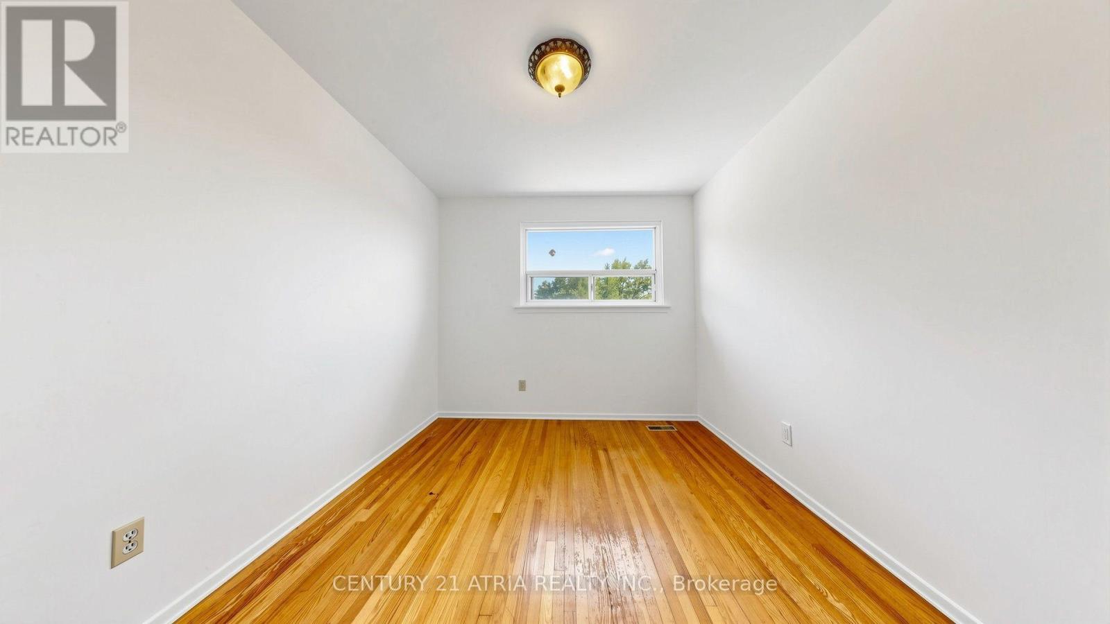 3441 OAKGLADE CRESCENT - 27