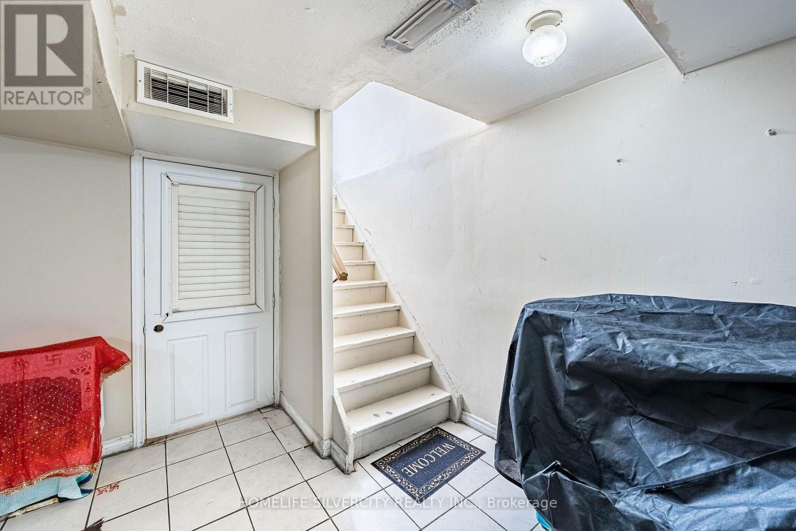 7635 ANAKA DRIVE - Image 35
