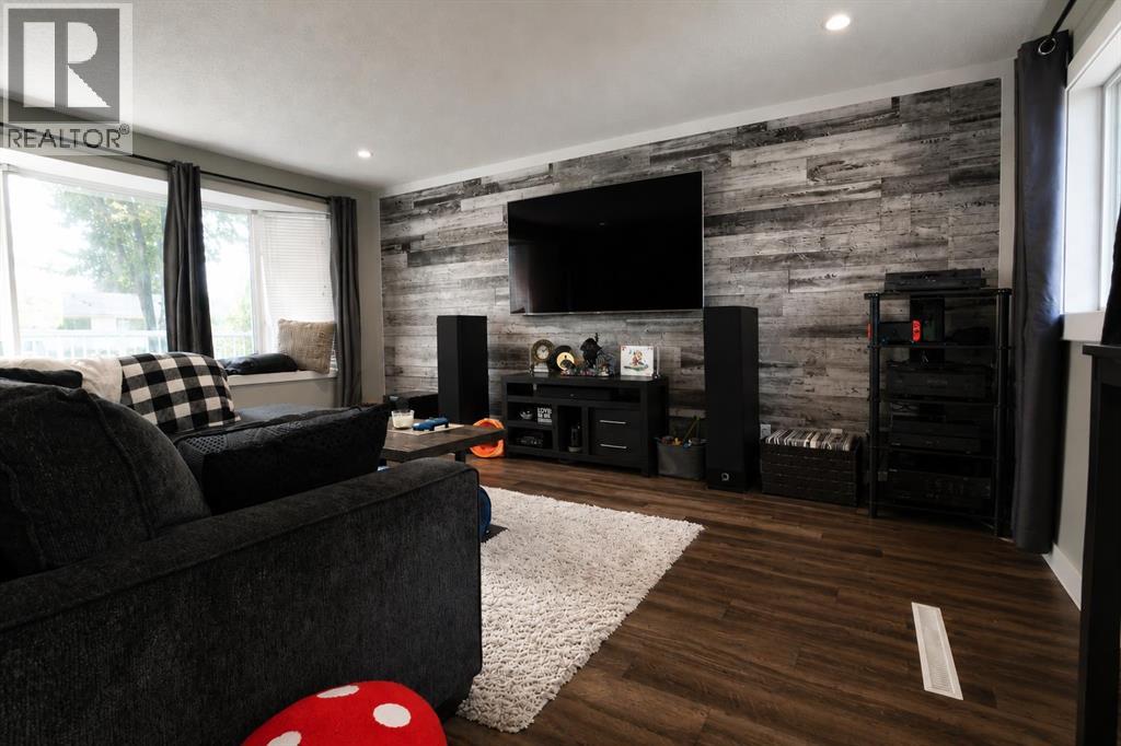 10214 111 Avenue - 3