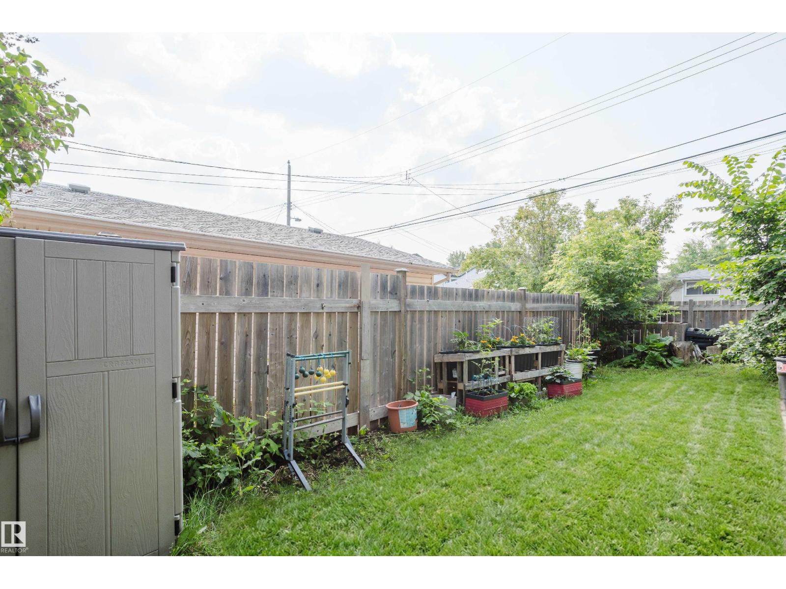 8759 78 AV NW - 35