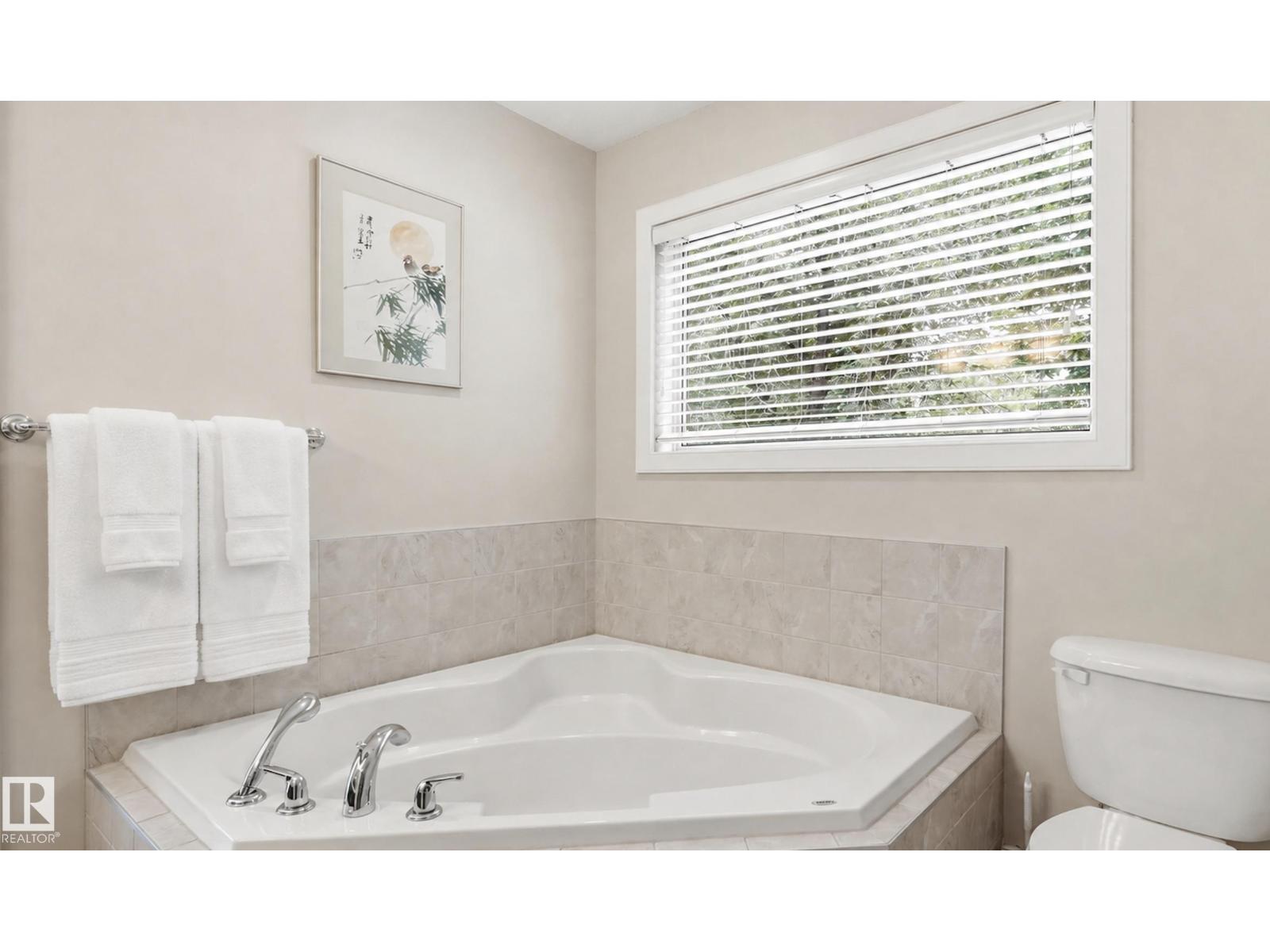 9847 92 AV NW - Image 25
