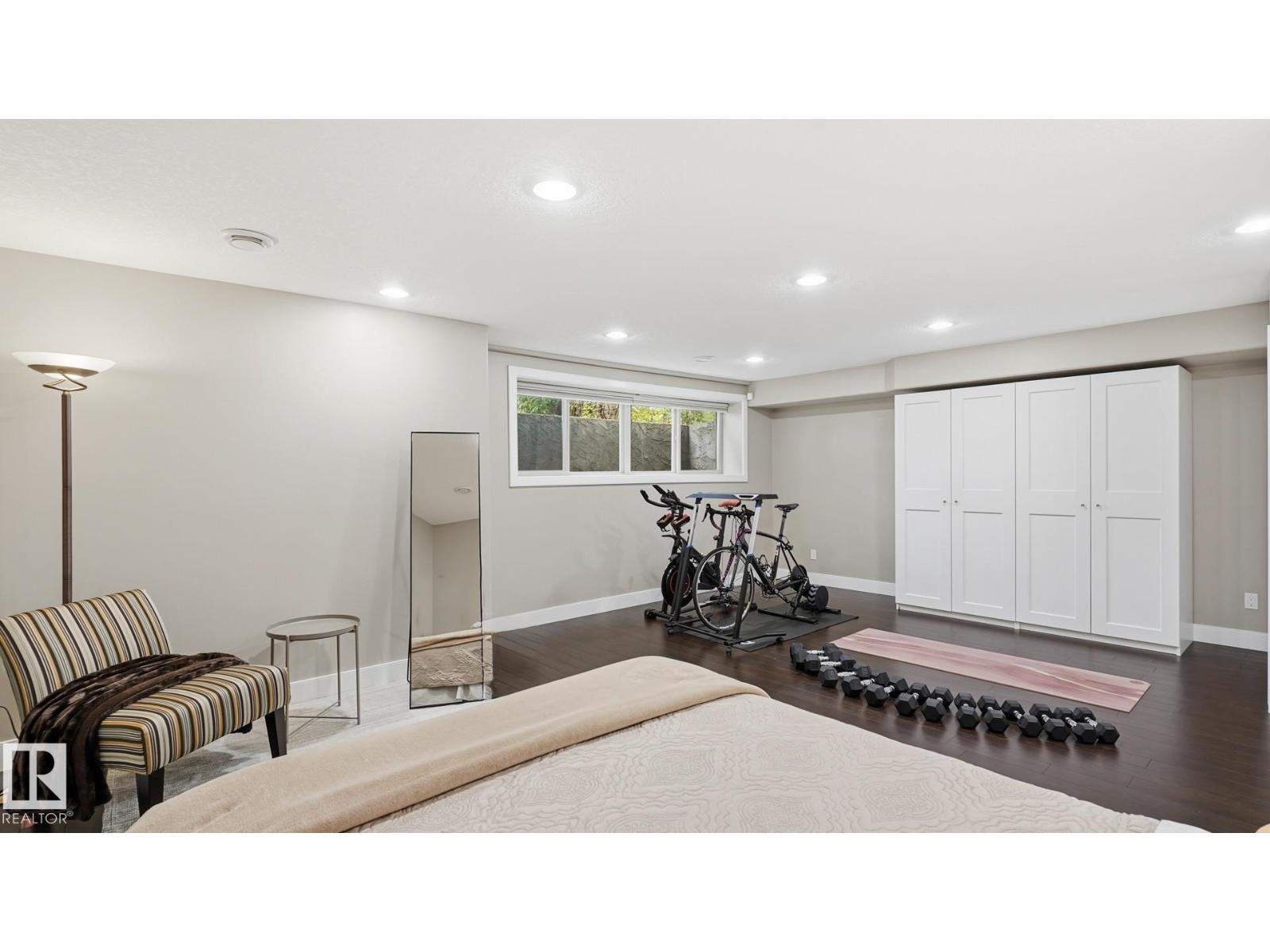 9847 92 AV NW - Image 35