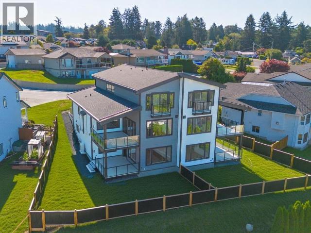 4839 LESLEY CRES - 3