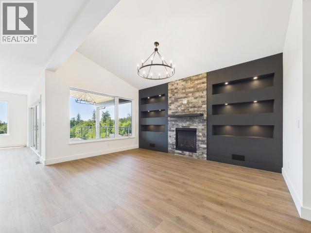 4839 LESLEY CRES - 16