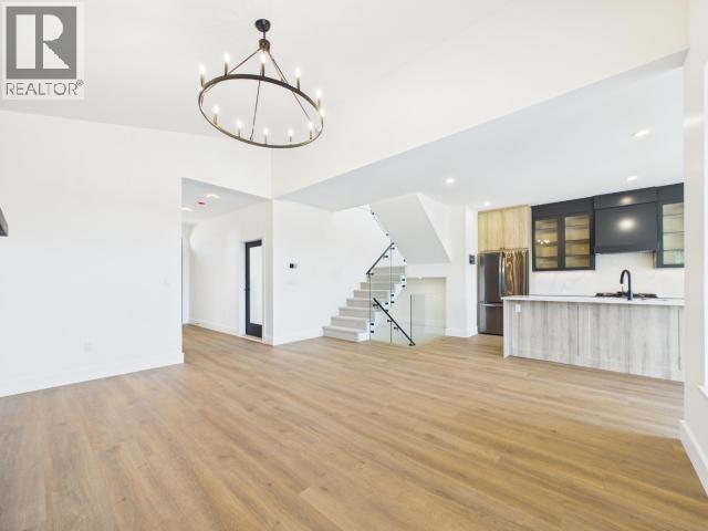 4839 LESLEY CRES - 20