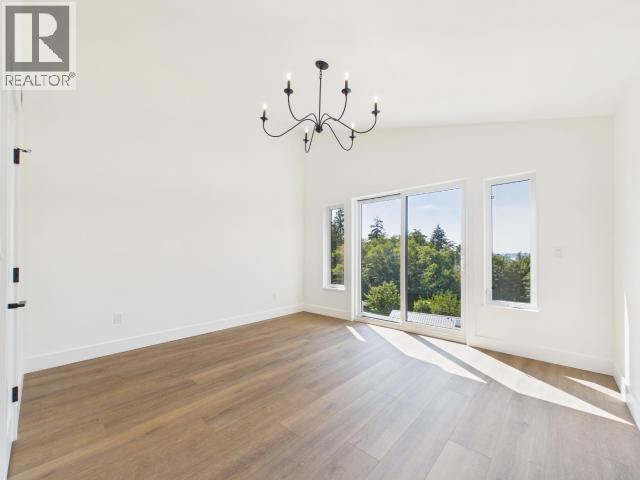 4839 LESLEY CRES - 49