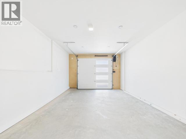 4839 LESLEY CRES - 76