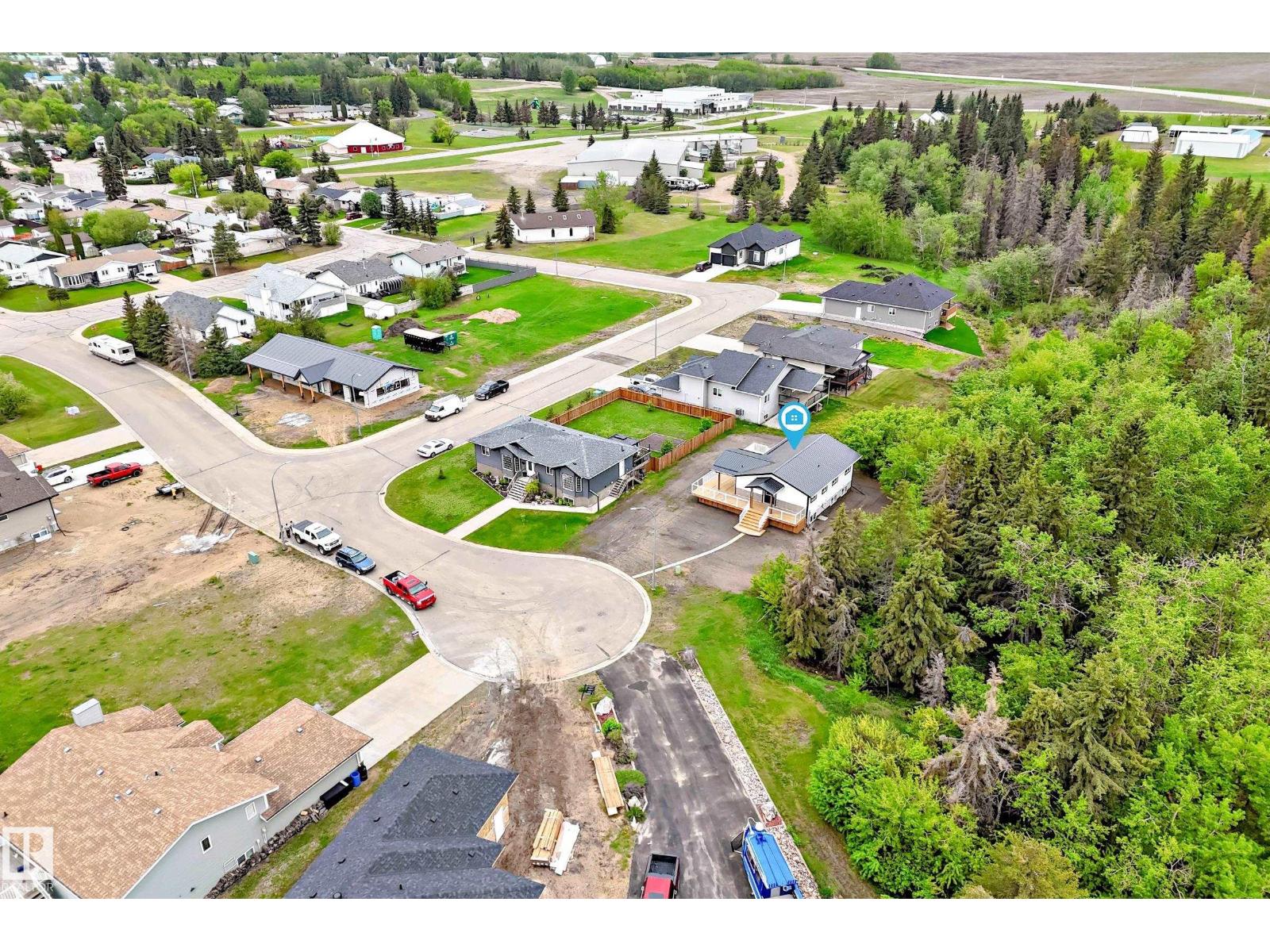 5608 45 ST - 69