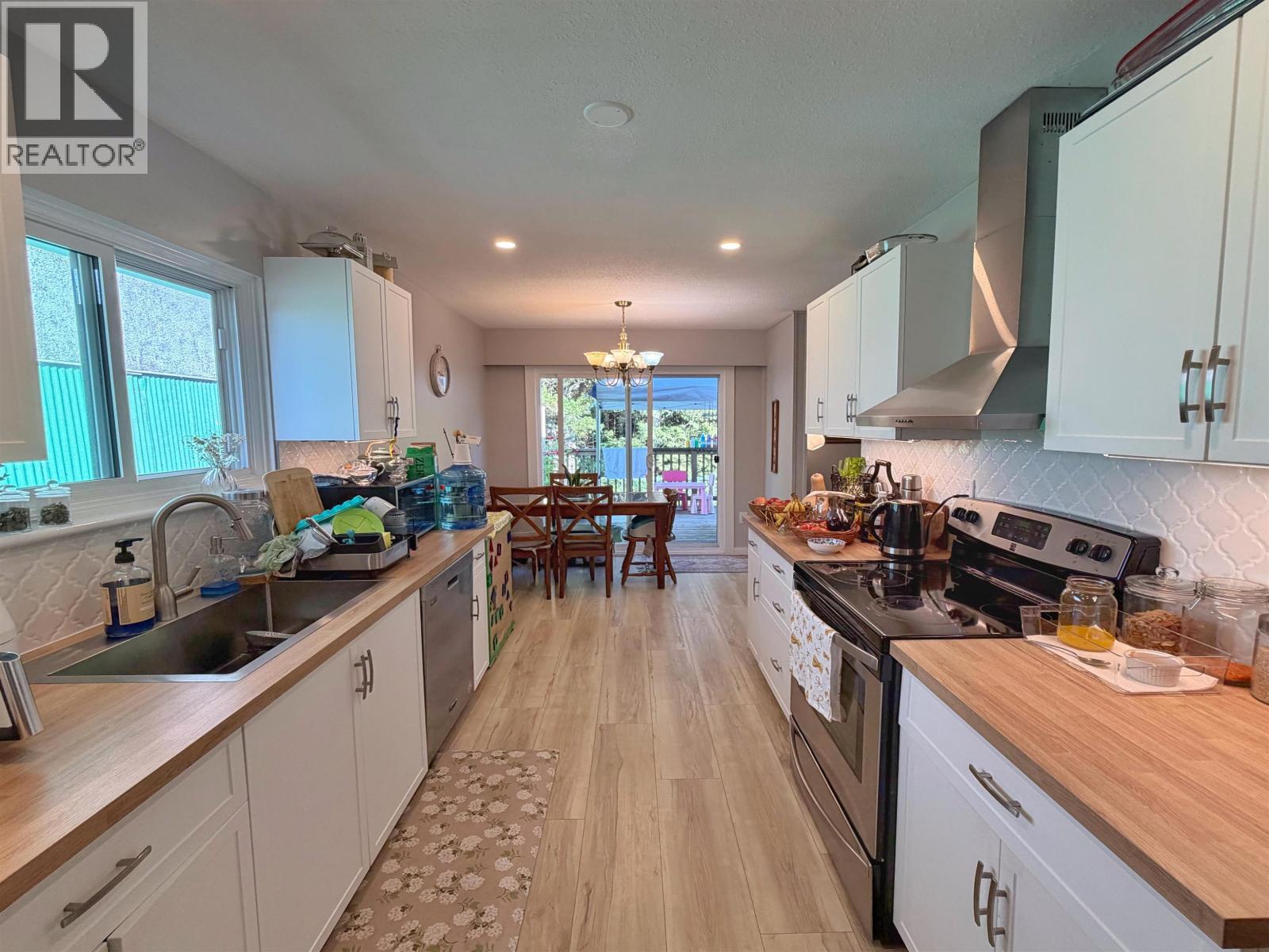 217 CRESTVIEW DRIVE - 11