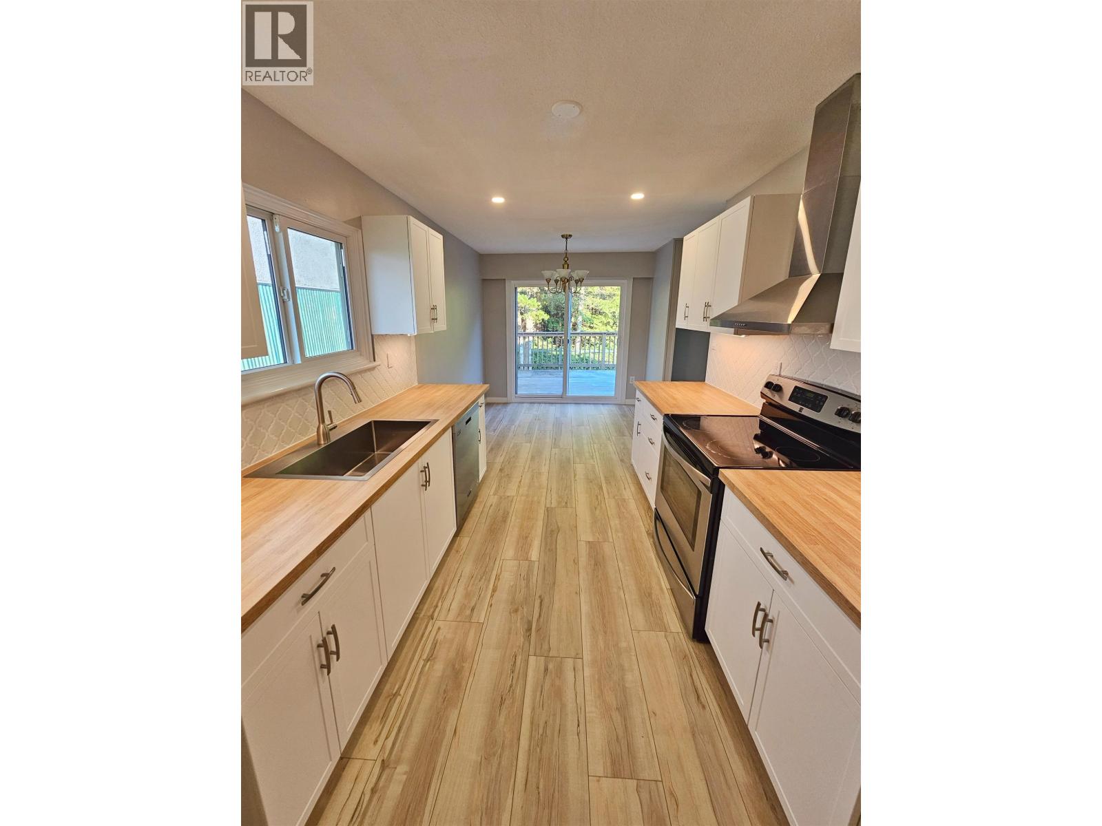 217 CRESTVIEW DRIVE - 12
