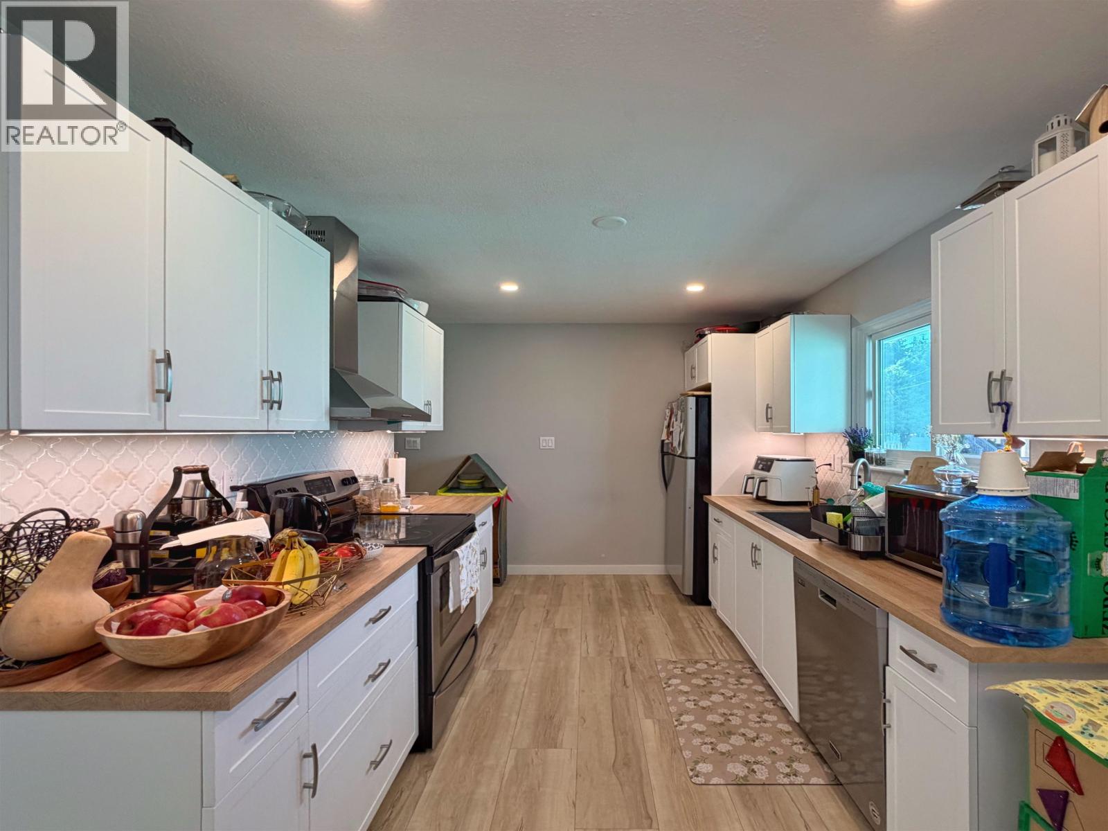 217 CRESTVIEW DRIVE - 13