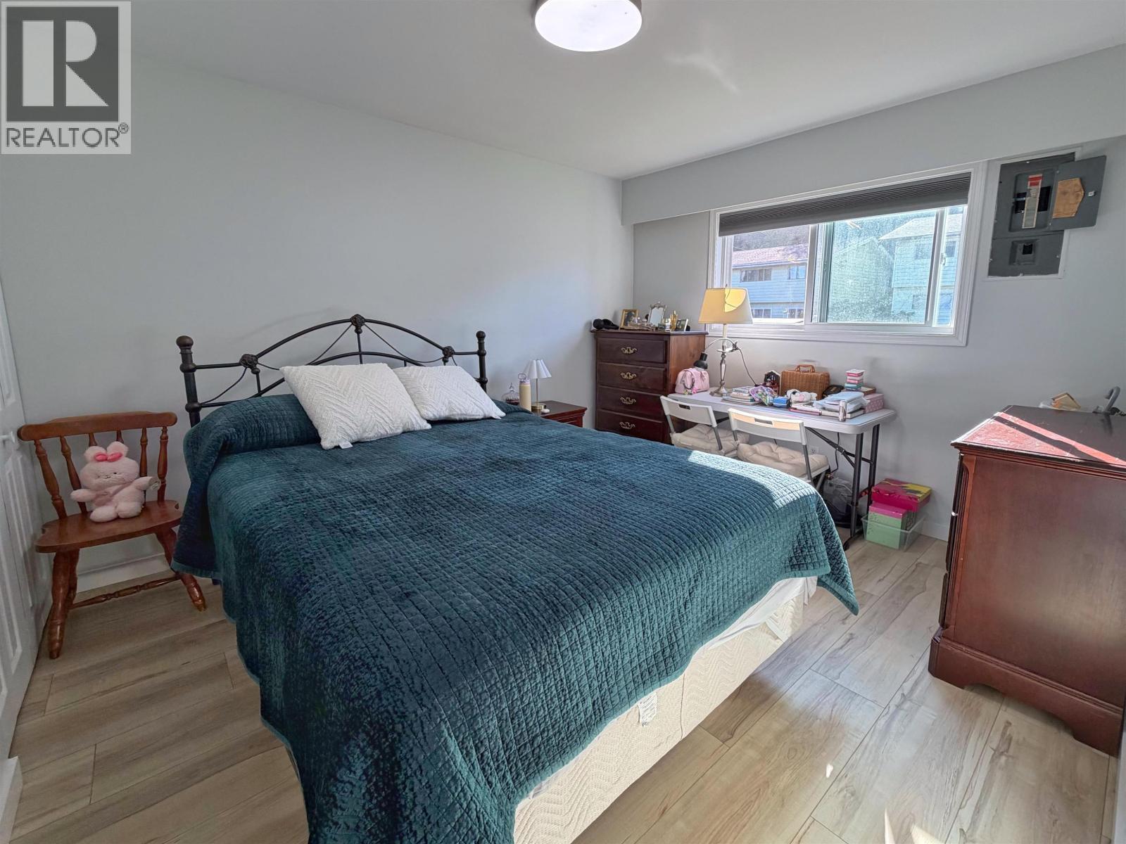 217 CRESTVIEW DRIVE