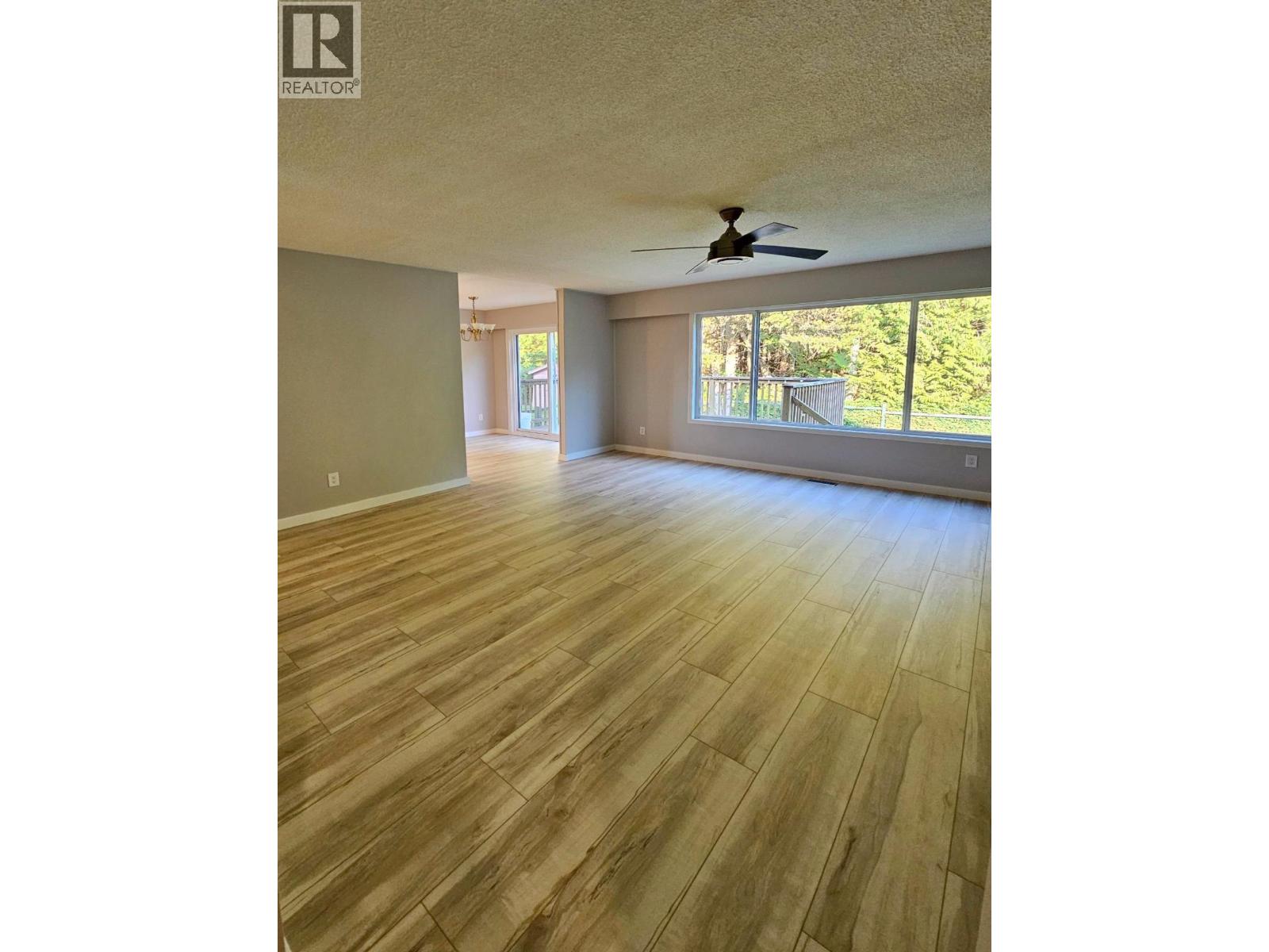 217 CRESTVIEW DRIVE - 8
