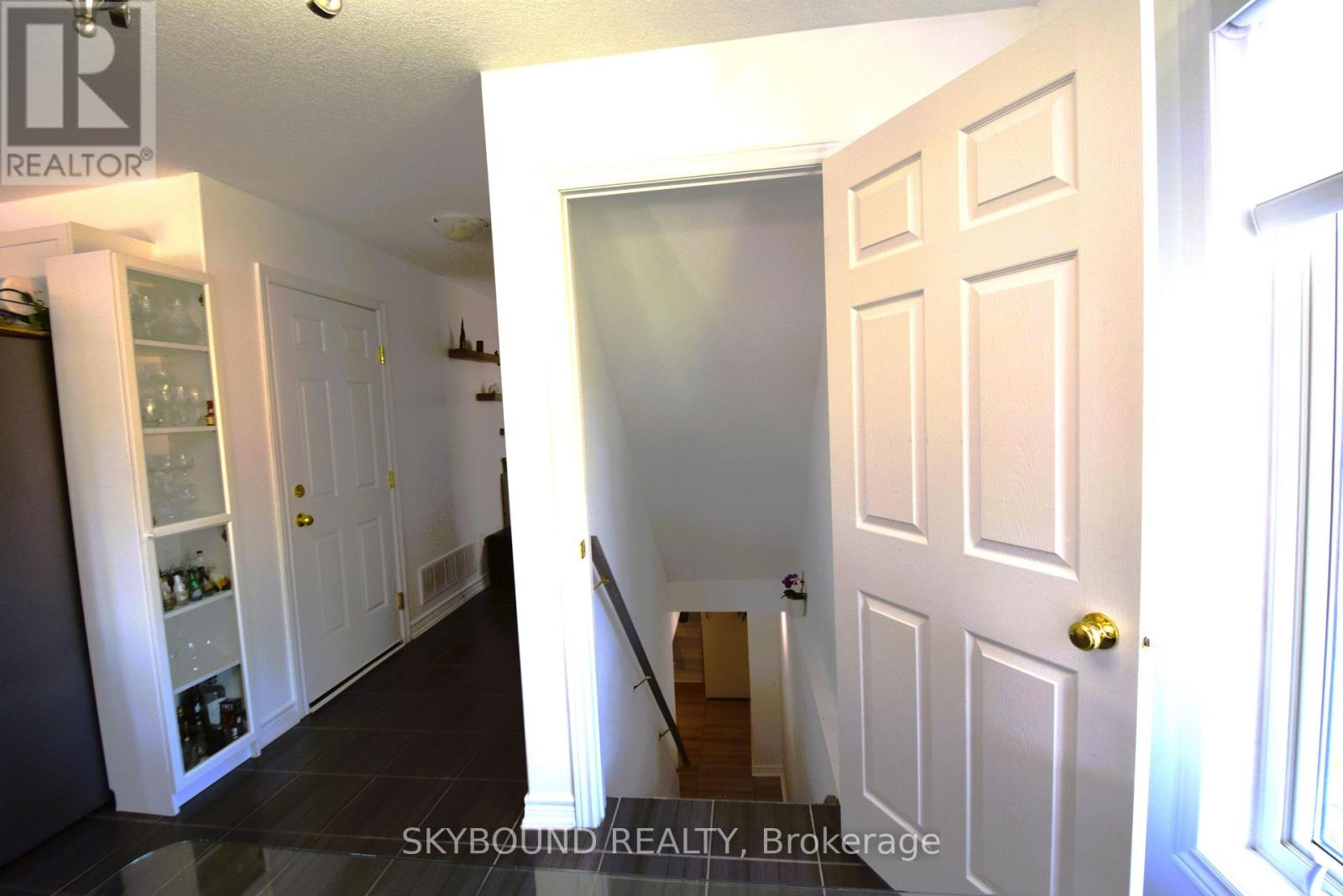 199 HUTCHINSON DRIVE - 6